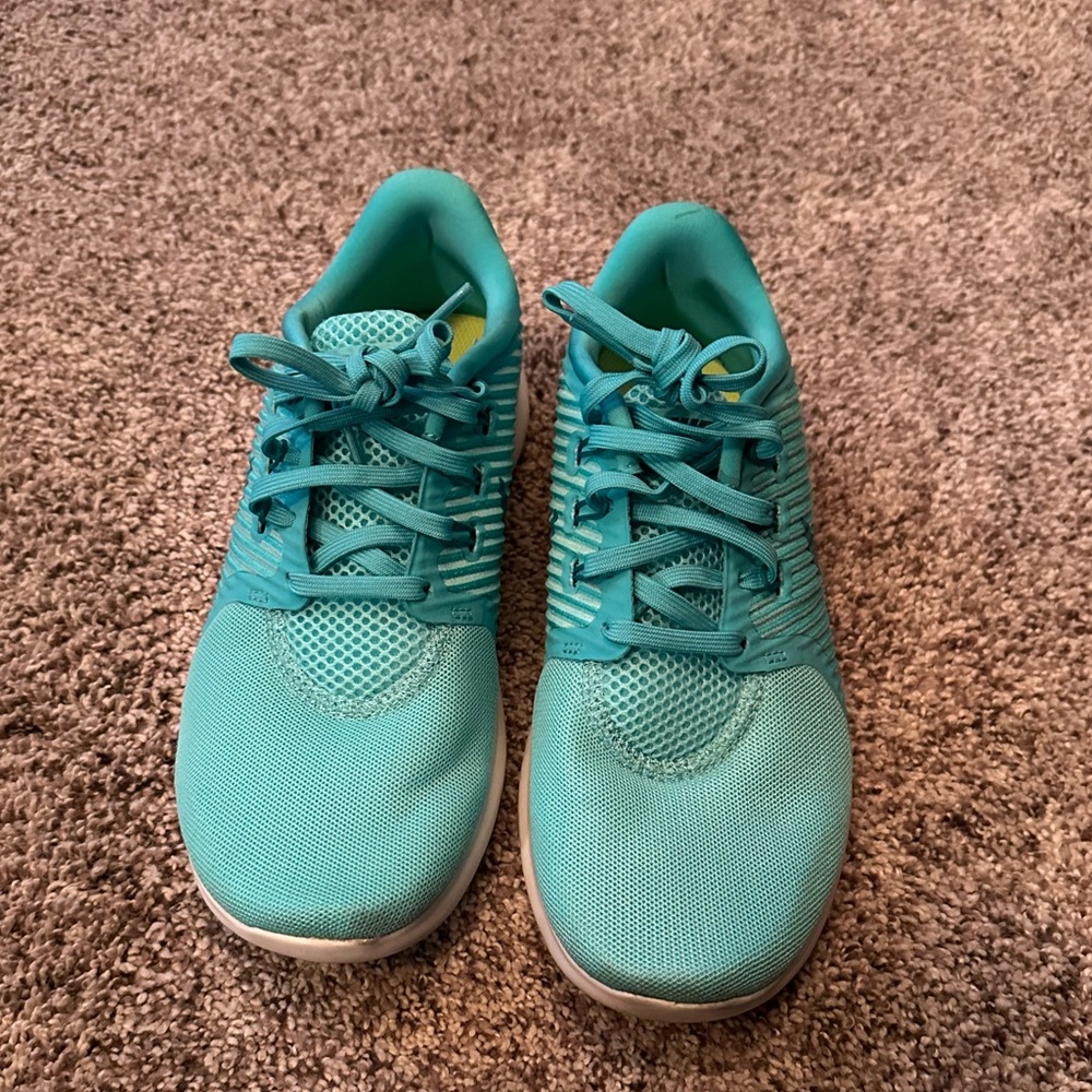 Nike free women’s shoes